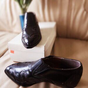 S57 Snazzy Texas style black loafer Snakeskin like brown detail elastic slip on